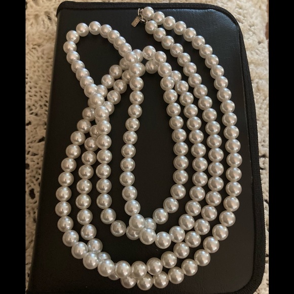 Tammy Jewels Extra, Long Strand, Flapper Style, Faux Pearl Necklace - Picture 3 of 4